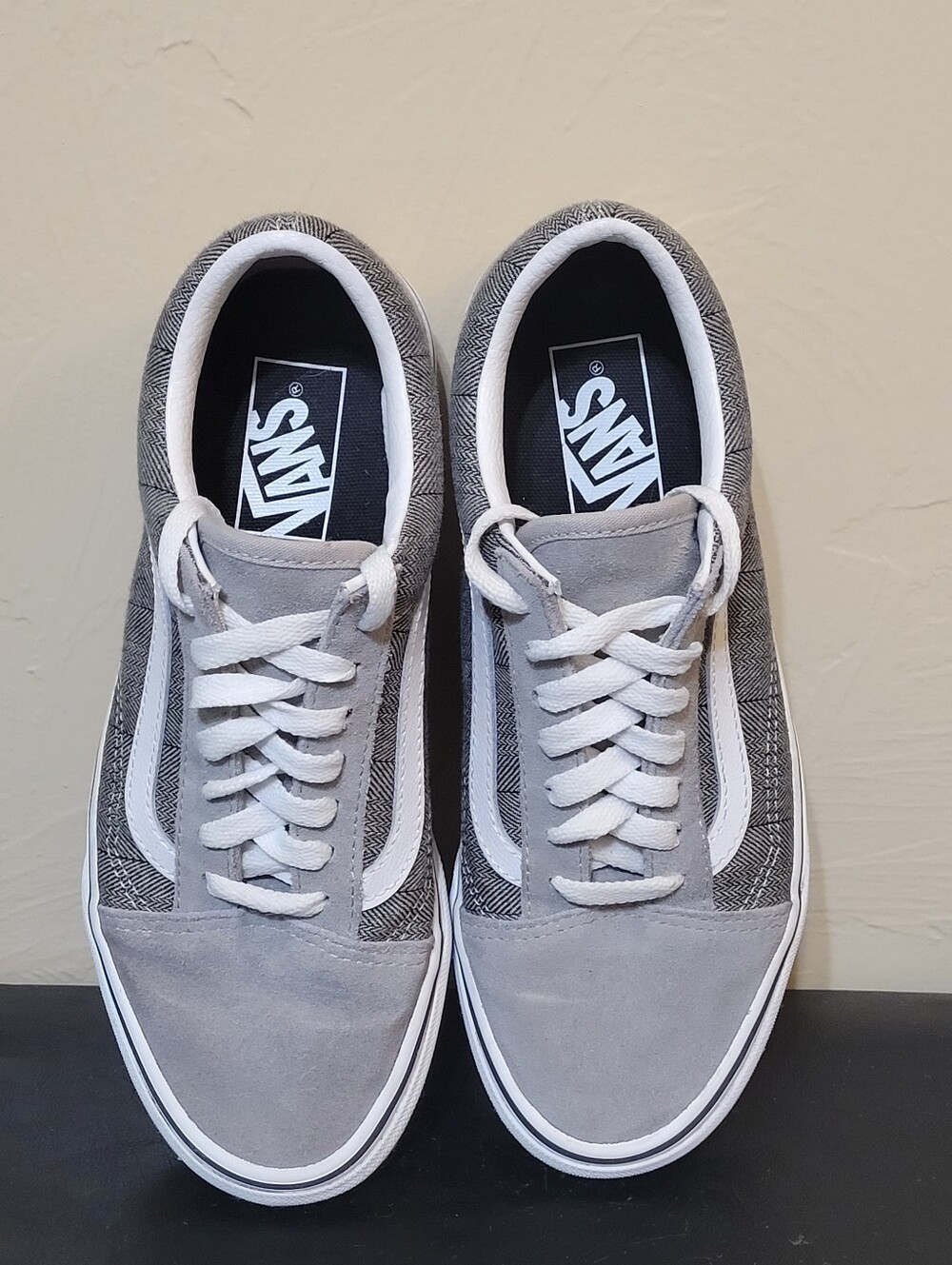 Vans old Skool Herringbone sneakers in size 7